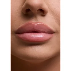 Kremowy błyszczyk lip tint 112 ICY