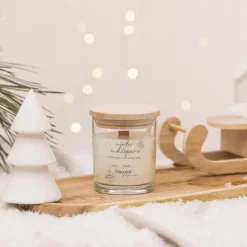 Mała świeca sojowa w słoiku Winter whispers 140g