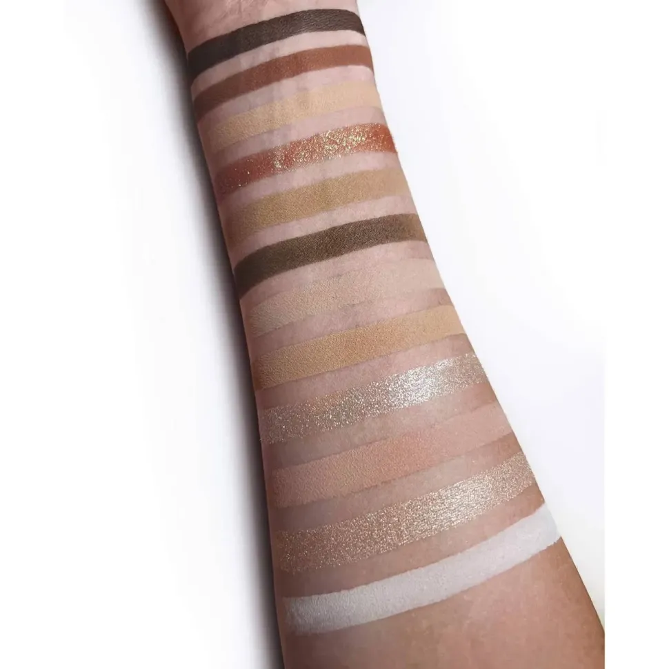 Paleta prasowanych cieni Timeless Moments