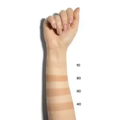 Puder rozświetlająco- kryjący 1C ciepły beż 9g