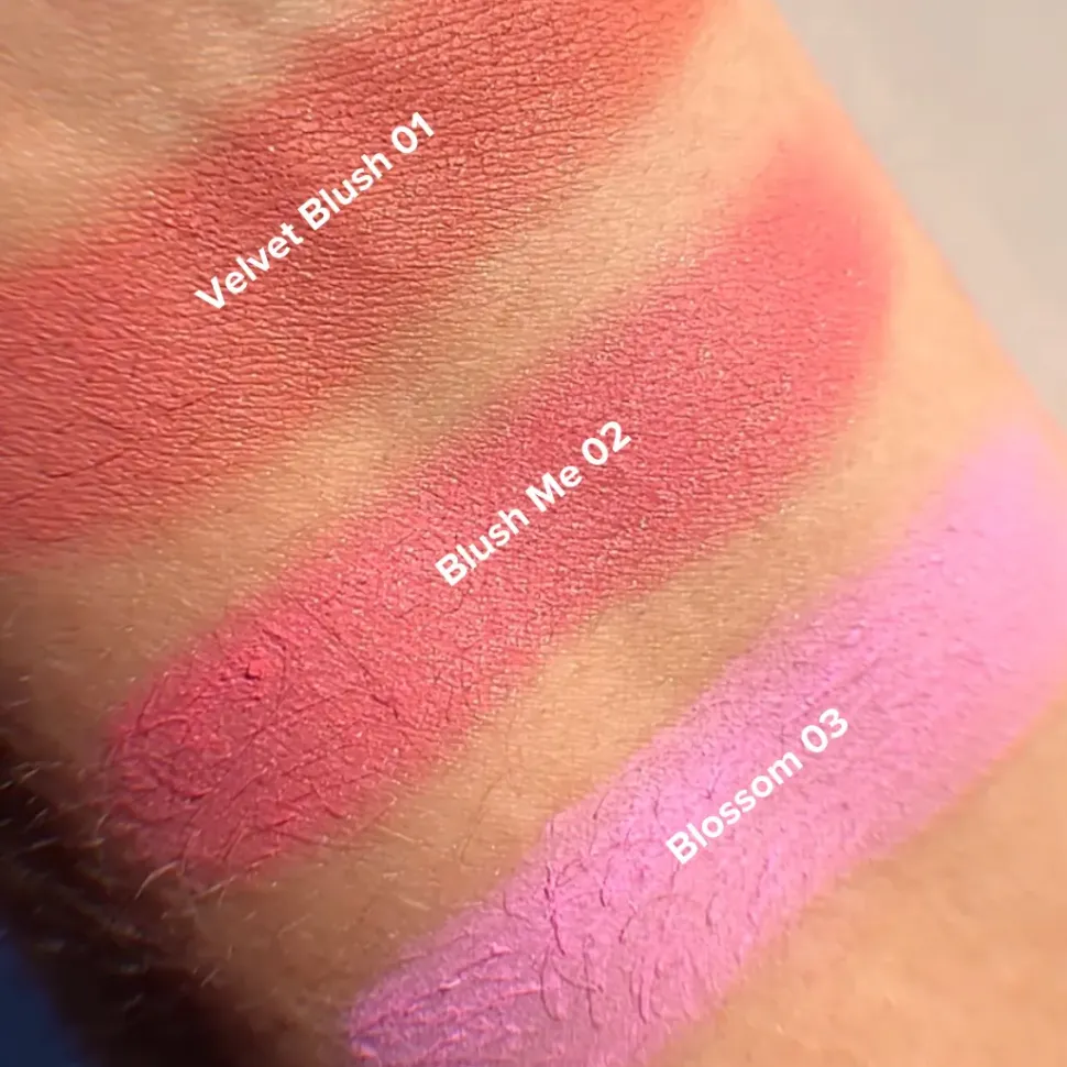 Róż VELVET BLUSH 01