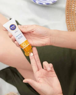 Sun Sensitive krem ochronny do twarzy dla skóry wrażliwej SPF50 50ml