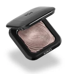 Water Eyeshadow cień zapewniający natychmiastowy kolor do nakładania na sucho i na mokro 06 Light Taupe 3g