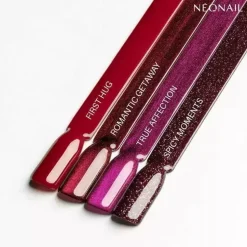 Who's the one? Yes it's you! Lakier hybrydowy First Hug 7,2 ml